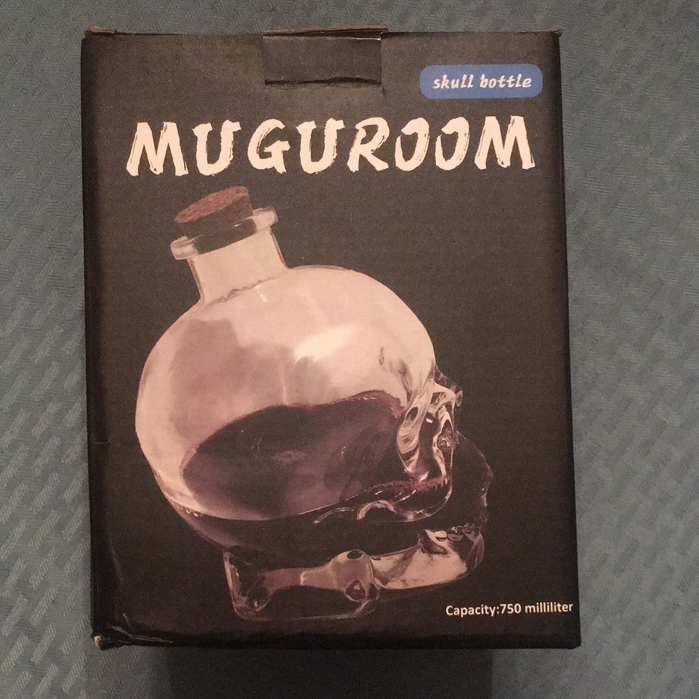 Skull Bottle with Cork - Clear